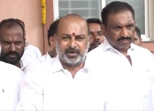 Temple demolished in Hyderabad for Muslim votes, says MoS Bandi Sanjay | Temple demolished in Hyderabad for Muslim votes, says MoS Bandi Sanjay Temple demolished in Hyderabad for Muslim votes, says MoS Bandi Sanjay | Temple demolished in Hyderabad for Muslim votes, says MoS Bandi Sanjay