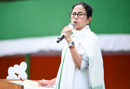 Mamata Banerjee targets BJP over 'attack' on Bengali migrant family in Delhi | Mamata Banerjee targets BJP over 'attack' on Bengali migrant family in Delhi Mamata Banerjee targets BJP over 'attack' on Bengali migrant family in Delhi | Mamata Banerjee targets BJP over 'attack' on Bengali migrant family in Delhi