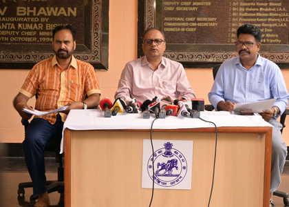 Flood situation in 6 Odisha districts: Officials told to expedite rescue, relief operations | Flood situation in 6 Odisha districts: Officials told to expedite rescue, relief operations Flood situation in 6 Odisha districts: Officials told to expedite rescue, relief operations | Flood situation in 6 Odisha districts: Officials told to expedite rescue, relief operations
