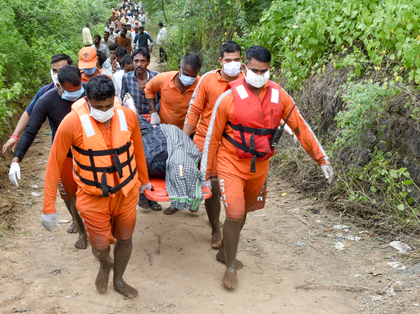 Six pilgrims killed as overloaded mini-truck falls into canal near Ludhiana; divers look for more bodies | Six pilgrims killed as overloaded mini-truck falls into canal near Ludhiana; divers look for more bodies