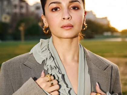 Alia Bhatt backs mother Soni Razdan as she voices her concern over the Palestine crisis | Alia Bhatt backs mother Soni Razdan as she voices her concern over the Palestine crisis