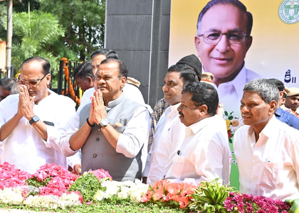Telangana ministers pay tributes to Jaipal Reddy on death anniversary | Telangana ministers pay tributes to Jaipal Reddy on death anniversary