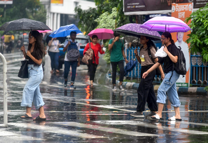 Met office forecasts more rains in West Bengal for next seven days | Met office forecasts more rains in West Bengal for next seven days