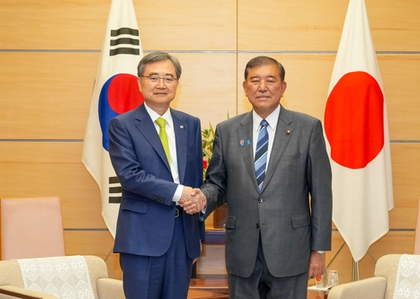 Japanese PM reaffirms intent to keep good Seoul-Tokyo ties | Japanese PM reaffirms intent to keep good Seoul-Tokyo ties Japanese PM reaffirms intent to keep good Seoul-Tokyo ties | Japanese PM reaffirms intent to keep good Seoul-Tokyo ties