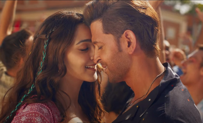 Hrithik Roshan, Kiara Advani romance away in ‘Aavan Jaavan’ from ‘War 2’ | Hrithik Roshan, Kiara Advani romance away in ‘Aavan Jaavan’ from ‘War 2’ Hrithik Roshan, Kiara Advani romance away in ‘Aavan Jaavan’ from ‘War 2’ | Hrithik Roshan, Kiara Advani romance away in ‘Aavan Jaavan’ from ‘War 2’