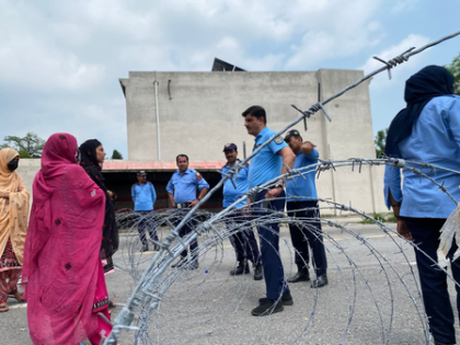 Pakistan forces slammed for forcibly displacing entire population of Balochistan village | Pakistan forces slammed for forcibly displacing entire population of Balochistan village Pakistan forces slammed for forcibly displacing entire population of Balochistan village | Pakistan forces slammed for forcibly displacing entire population of Balochistan village