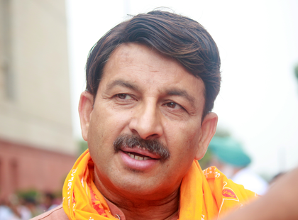 Bihar: Manoj Tiwari begins Kanwar Yatra from Sultanganj | Bihar: Manoj Tiwari begins Kanwar Yatra from Sultanganj