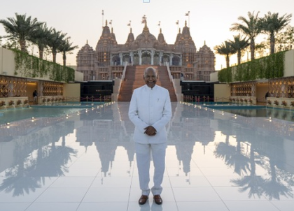 Faith across frontiers: The Swaminarayan tradition and global Hindu identity | Faith across frontiers: The Swaminarayan tradition and global Hindu identity Faith across frontiers: The Swaminarayan tradition and global Hindu identity | Faith across frontiers: The Swaminarayan tradition and global Hindu identity