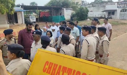 Two Kerala nuns walk out of Chhattisgarh jail after eight days | Two Kerala nuns walk out of Chhattisgarh jail after eight days Two Kerala nuns walk out of Chhattisgarh jail after eight days | Two Kerala nuns walk out of Chhattisgarh jail after eight days