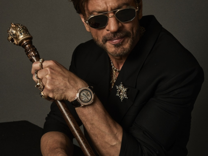 SRK thanks Shashi Tharoor in politician's inimitable style | SRK thanks Shashi Tharoor in politician's inimitable style SRK thanks Shashi Tharoor in politician's inimitable style | SRK thanks Shashi Tharoor in politician's inimitable style