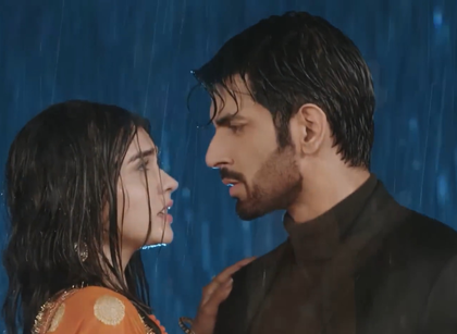 Pranali Rathod and Namik Paul’s romantic rain dance gets a real-life touch as Mumbai showers on 'Kumkum Bhagya' set | Pranali Rathod and Namik Paul’s romantic rain dance gets a real-life touch as Mumbai showers on 'Kumkum Bhagya' set