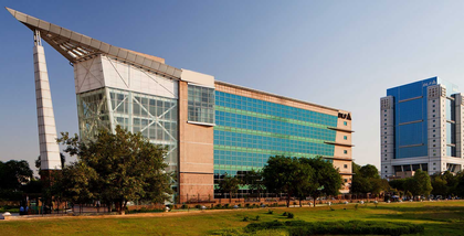 DLF’s Q1 net profit falls 40 pc sequentially, revenue down 13 pc | DLF’s Q1 net profit falls 40 pc sequentially, revenue down 13 pc