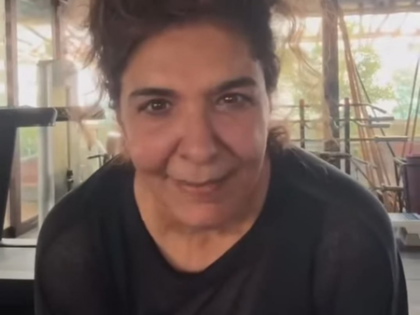 Hrithik Roshan's mom learns the hook step of ‘Aavan Jaavan’ track from ‘War 2’ | Hrithik Roshan's mom learns the hook step of ‘Aavan Jaavan’ track from ‘War 2’