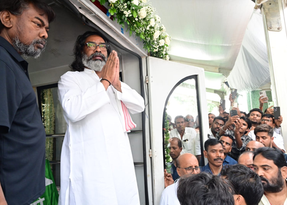 Shibu Soren’s last journey begins from Ranchi, final rites in native village Nemra today | Shibu Soren’s last journey begins from Ranchi, final rites in native village Nemra today Shibu Soren’s last journey begins from Ranchi, final rites in native village Nemra today | Shibu Soren’s last journey begins from Ranchi, final rites in native village Nemra today