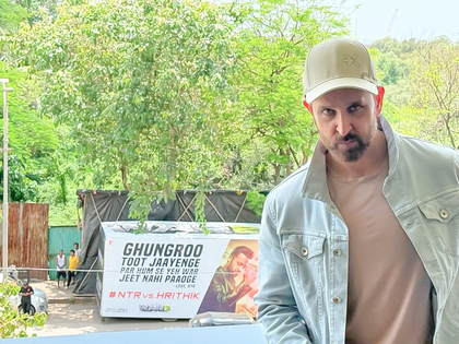 Hrithik Roshan says 'challenge accepted' after Jr NTR brings the war in front of his house | Hrithik Roshan says 'challenge accepted' after Jr NTR brings the war in front of his house Hrithik Roshan says 'challenge accepted' after Jr NTR brings the war in front of his house | Hrithik Roshan says 'challenge accepted' after Jr NTR brings the war in front of his house