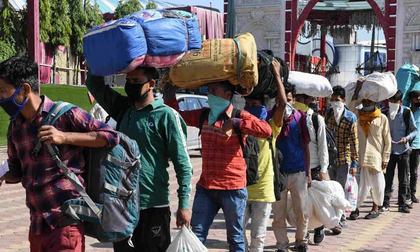 Amid SIR row TN registers over 12 lakh migrant workers | Amid SIR row TN registers over 12 lakh migrant workers Amid SIR row TN registers over 12 lakh migrant workers | Amid SIR row TN registers over 12 lakh migrant workers