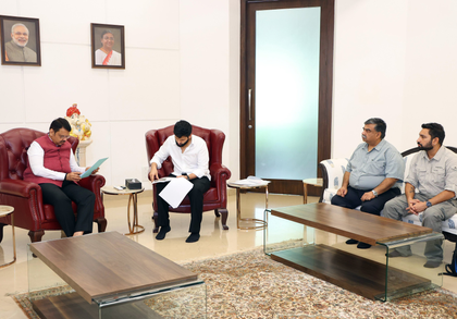 CM Fadnavis holds talks with Vantara for return of old elephant to Kolhapur from wildlife rehabilitation centre | CM Fadnavis holds talks with Vantara for return of old elephant to Kolhapur from wildlife rehabilitation centre