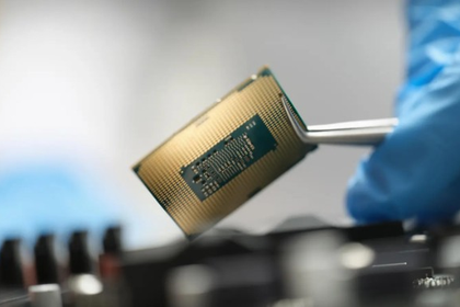 US President Trump threatens 100 pc tariffs on semiconductors, chips | US President Trump threatens 100 pc tariffs on semiconductors, chips US President Trump threatens 100 pc tariffs on semiconductors, chips | US President Trump threatens 100 pc tariffs on semiconductors, chips
