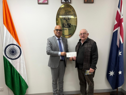 Indian diplomat commends Australian professor for promotion of Hindi language | Indian diplomat commends Australian professor for promotion of Hindi language Indian diplomat commends Australian professor for promotion of Hindi language | Indian diplomat commends Australian professor for promotion of Hindi language