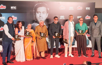 Bollywood celebrates Guru Dutt’s timeless legacy during the premiere of Pyaasa's restored version | Bollywood celebrates Guru Dutt’s timeless legacy during the premiere of Pyaasa's restored version Bollywood celebrates Guru Dutt’s timeless legacy during the premiere of Pyaasa's restored version | Bollywood celebrates Guru Dutt’s timeless legacy during the premiere of Pyaasa's restored version