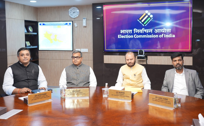 CEC Gyanesh Kumar holds talks with LJP (RV) delegation | CEC Gyanesh Kumar holds talks with LJP (RV) delegation