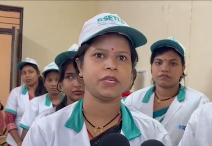 Chhattisgarh: Youths being trained as beautician under RSETI initiative | Chhattisgarh: Youths being trained as beautician under RSETI initiative