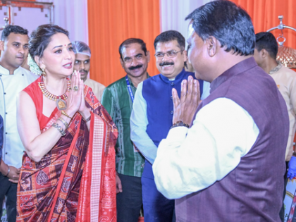 CM Majhi showcases Odisha Handloom as pillar of ‘Odia Asmita’; Madhuri Dixit named Brand Ambassador | CM Majhi showcases Odisha Handloom as pillar of ‘Odia Asmita’; Madhuri Dixit named Brand Ambassador CM Majhi showcases Odisha Handloom as pillar of ‘Odia Asmita’; Madhuri Dixit named Brand Ambassador | CM Majhi showcases Odisha Handloom as pillar of ‘Odia Asmita’; Madhuri Dixit named Brand Ambassador