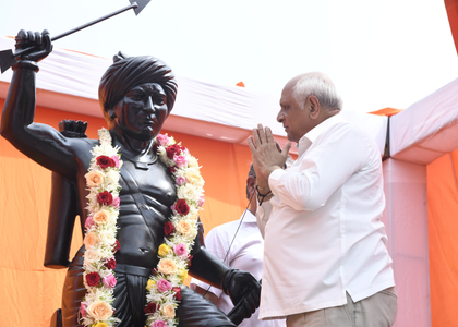 Gujarat CM inaugurates urban forest park, unveils statue of Birsa Munda in Ahmedabad | Gujarat CM inaugurates urban forest park, unveils statue of Birsa Munda in Ahmedabad