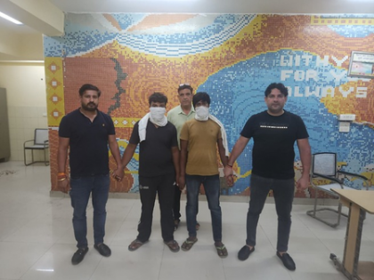 Delhi: Two drug peddlers nabbed with over 1 kg of opium in Azadpur | Delhi: Two drug peddlers nabbed with over 1 kg of opium in Azadpur