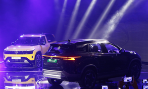 Tata Motors' net profit plunges 63 pc YoY to Rs 4,003 cr in Q1 | Tata Motors' net profit plunges 63 pc YoY to Rs 4,003 cr in Q1