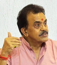 Rahul Gandhi is insulting electoral process, says Shiv Sena leader Sanjay Nirupam | Rahul Gandhi is insulting electoral process, says Shiv Sena leader Sanjay Nirupam