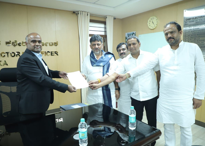 B'luru: Cong delegation submits complaint on 'election fraud'; EC asks for Rahul's declaration | B'luru: Cong delegation submits complaint on 'election fraud'; EC asks for Rahul's declaration