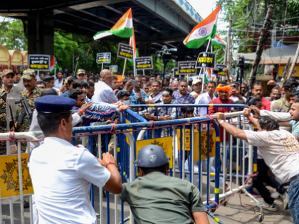 RG Kar rape and murder victim's mother discharged from hospital, told to rest at home | RG Kar rape and murder victim's mother discharged from hospital, told to rest at home RG Kar rape and murder victim's mother discharged from hospital, told to rest at home | RG Kar rape and murder victim's mother discharged from hospital, told to rest at home