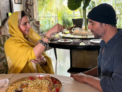 Raksha Bandhan: Akshay Kumar celebrates festival with sister Alka, remembers late mother | Raksha Bandhan: Akshay Kumar celebrates festival with sister Alka, remembers late mother Raksha Bandhan: Akshay Kumar celebrates festival with sister Alka, remembers late mother | Raksha Bandhan: Akshay Kumar celebrates festival with sister Alka, remembers late mother