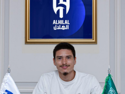 Nunez joins Al Hilal; Martinez signs for Al Nassr | Nunez joins Al Hilal; Martinez signs for Al Nassr Nunez joins Al Hilal; Martinez signs for Al Nassr | Nunez joins Al Hilal; Martinez signs for Al Nassr