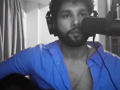 Siddhant Chaturvedi spends a poetic Sunday with his own rendition of Shailendra's 'Kal hamara hain' | Siddhant Chaturvedi spends a poetic Sunday with his own rendition of Shailendra's 'Kal hamara hain' Siddhant Chaturvedi spends a poetic Sunday with his own rendition of Shailendra's 'Kal hamara hain' | Siddhant Chaturvedi spends a poetic Sunday with his own rendition of Shailendra's 'Kal hamara hain'