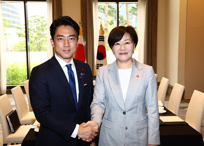 Agriculture ministers of S. Korea, China, Japan hold 1st trilateral meeting in 7 years | Agriculture ministers of S. Korea, China, Japan hold 1st trilateral meeting in 7 years Agriculture ministers of S. Korea, China, Japan hold 1st trilateral meeting in 7 years | Agriculture ministers of S. Korea, China, Japan hold 1st trilateral meeting in 7 years