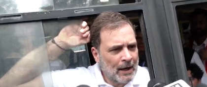 Delhi Police detain Rahul Gandhi, INDIA bloc MPs during protest march to ECI | Delhi Police detain Rahul Gandhi, INDIA bloc MPs during protest march to ECI