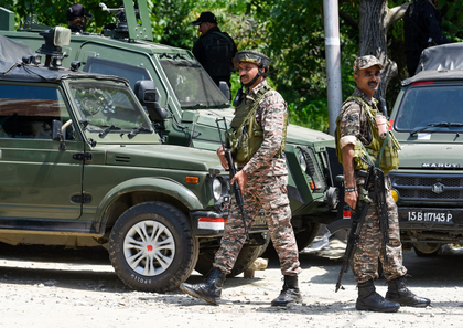 Anti-terrorist operation in J&K's Kishtwar enters 2nd day | Anti-terrorist operation in J&K's Kishtwar enters 2nd day