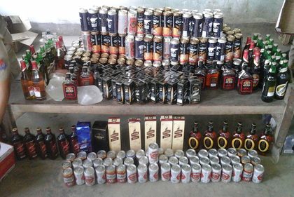 Illegal liquor valued at Rs 54 lakh seized from Ahmedabad | Illegal liquor valued at Rs 54 lakh seized from Ahmedabad