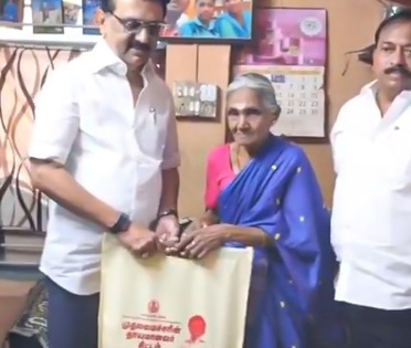 CM Stalin launches ration at doorstep scheme for elderly, differently-abled | CM Stalin launches ration at doorstep scheme for elderly, differently-abled CM Stalin launches ration at doorstep scheme for elderly, differently-abled | CM Stalin launches ration at doorstep scheme for elderly, differently-abled