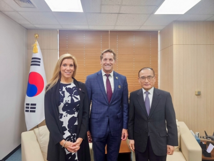 South Korea's National Security Advisor meets visiting US representatives ahead of Lee-Trump summit | South Korea's National Security Advisor meets visiting US representatives ahead of Lee-Trump summit South Korea's National Security Advisor meets visiting US representatives ahead of Lee-Trump summit | South Korea's National Security Advisor meets visiting US representatives ahead of Lee-Trump summit