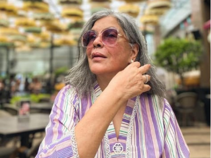 Zeenat Aman drops glimpses of a bygone era with Raj and Krishna Kapoor | Zeenat Aman drops glimpses of a bygone era with Raj and Krishna Kapoor