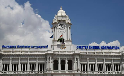 Trash piles up in Chennai due to sanitation staff strike; govt hires workers | Trash piles up in Chennai due to sanitation staff strike; govt hires workers