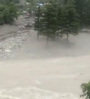 Massive cloudburst hits J&K’s Kishtwar district, several casualties feared | Massive cloudburst hits J&K’s Kishtwar district, several casualties feared