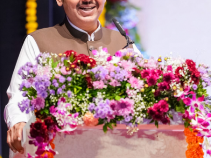 Chawl redevelopment project: Maha CM Fadnavis hands over 556 flats at Worli in Phase 1 | Chawl redevelopment project: Maha CM Fadnavis hands over 556 flats at Worli in Phase 1