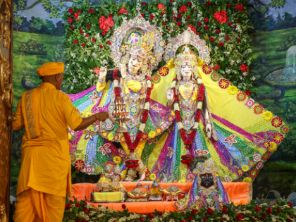 Nation celebrates Janmashtami with devotion; seers call for love, harmony | Nation celebrates Janmashtami with devotion; seers call for love, harmony