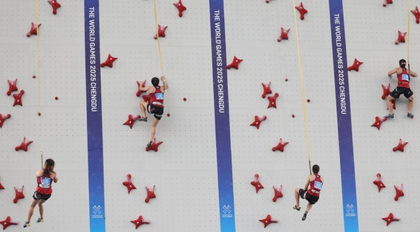 China sweeps speed climbing relay golds at Chengdu World Games | China sweeps speed climbing relay golds at Chengdu World Games