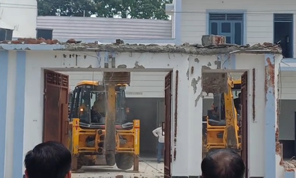 UP: Gram Pradhan’s house razed for encroaching on government school land | UP: Gram Pradhan’s house razed for encroaching on government school land