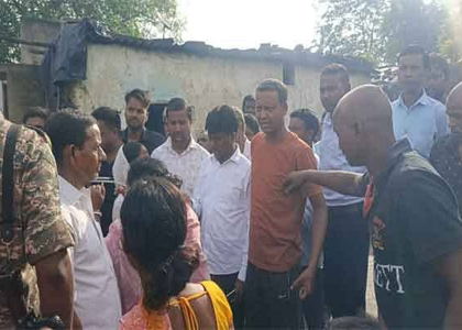 Jharkhand: House collapses due to land subsidence in Dhanbad, earth cracks at several places | Jharkhand: House collapses due to land subsidence in Dhanbad, earth cracks at several places